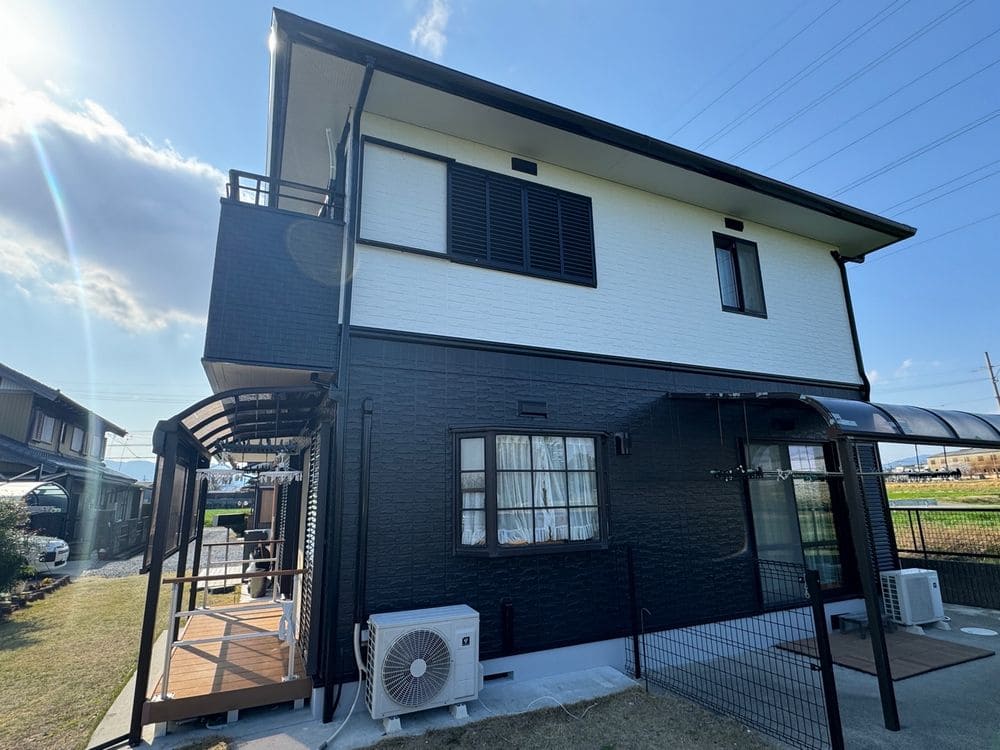 員弁郡東員町の外壁塗装をリペイント匠が施工した写真