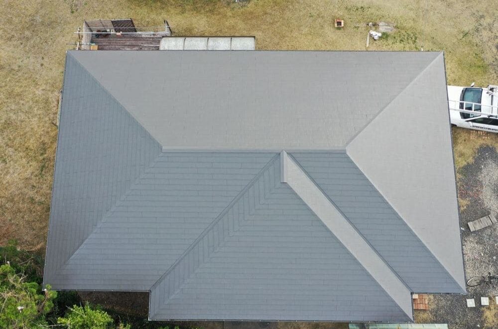 鈴鹿市の屋根塗装をリペイント匠が施工した写