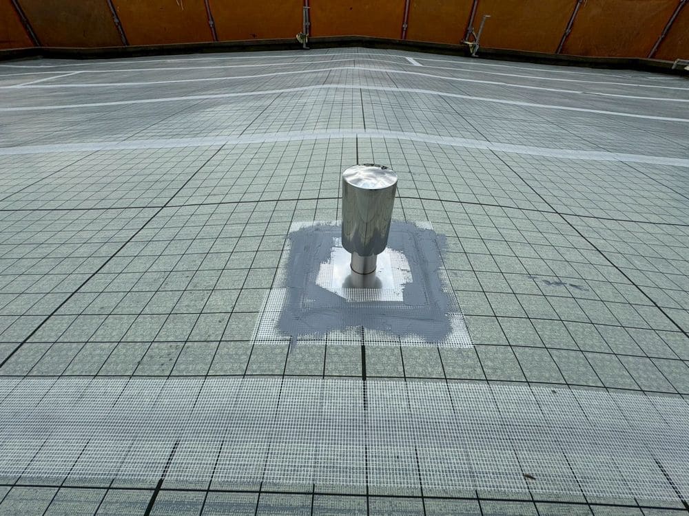 亀山市の防水工事をリペイント匠が施工した写真