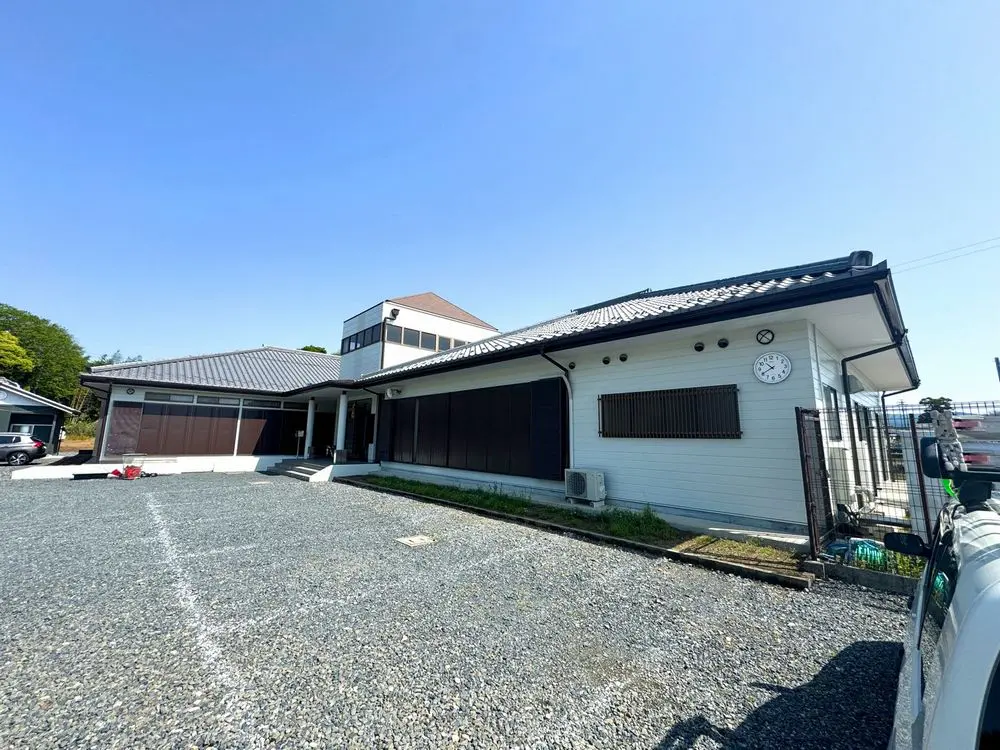 いなべ市｜公民館を塗装で明るく一新｜仕上がりは予想以上にきれい