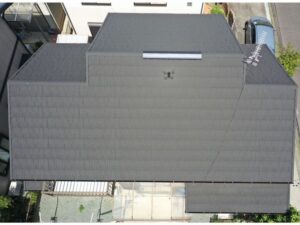津市の屋根葺き替え工事をリペイント匠が施工した写真