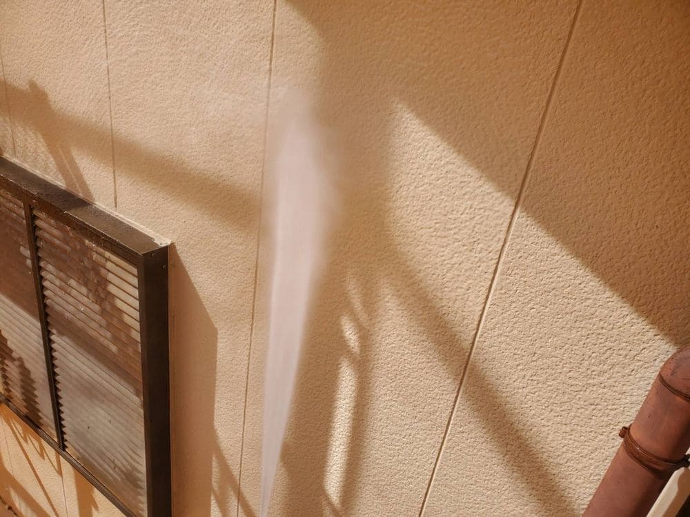 松阪市の外壁塗装をリペイント匠が施工した写真