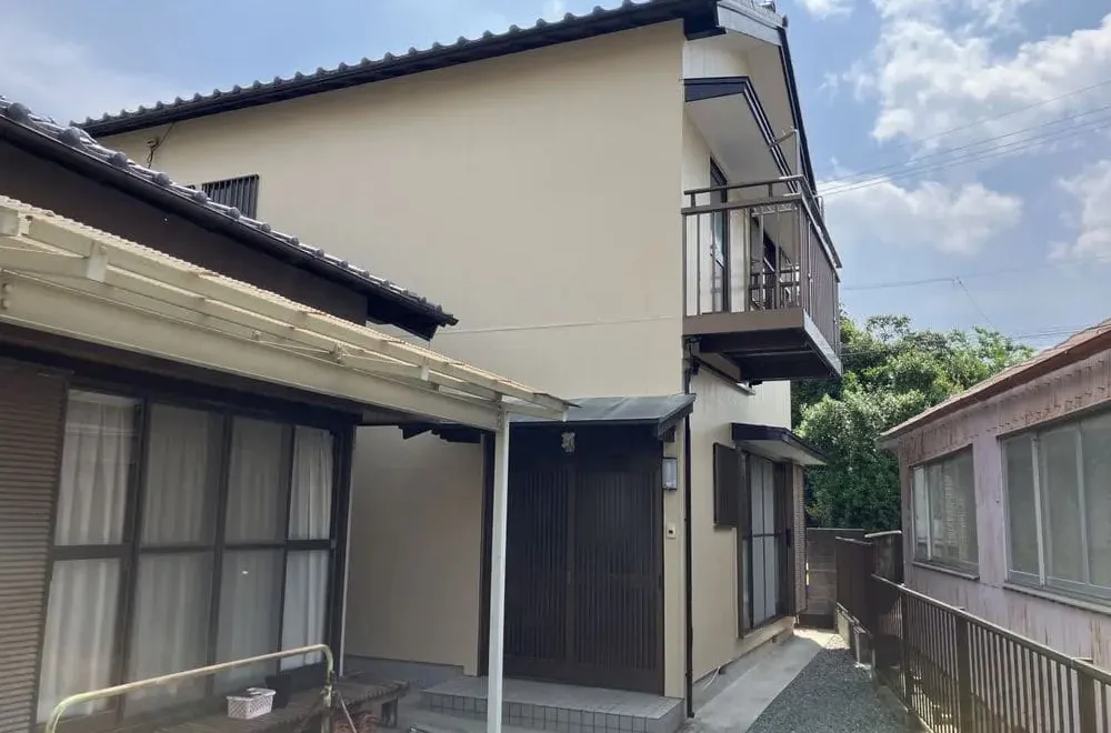 松阪市│暖かみのあるお色で外壁塗装│以前もお世話になり迷わず匠さん一択