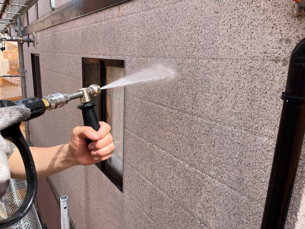 鈴鹿市の外壁塗装、屋根塗装、防水工事をリペイント匠が施工した写真
