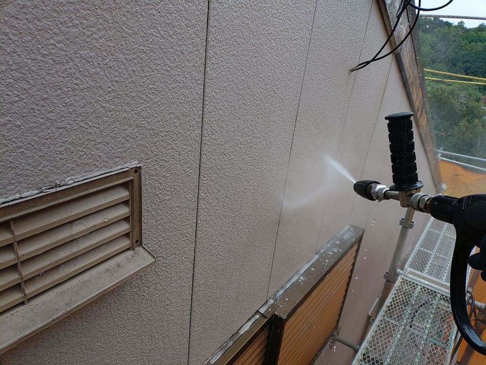 志摩市の外壁塗装、屋根工事をリペイント匠が施工した写真