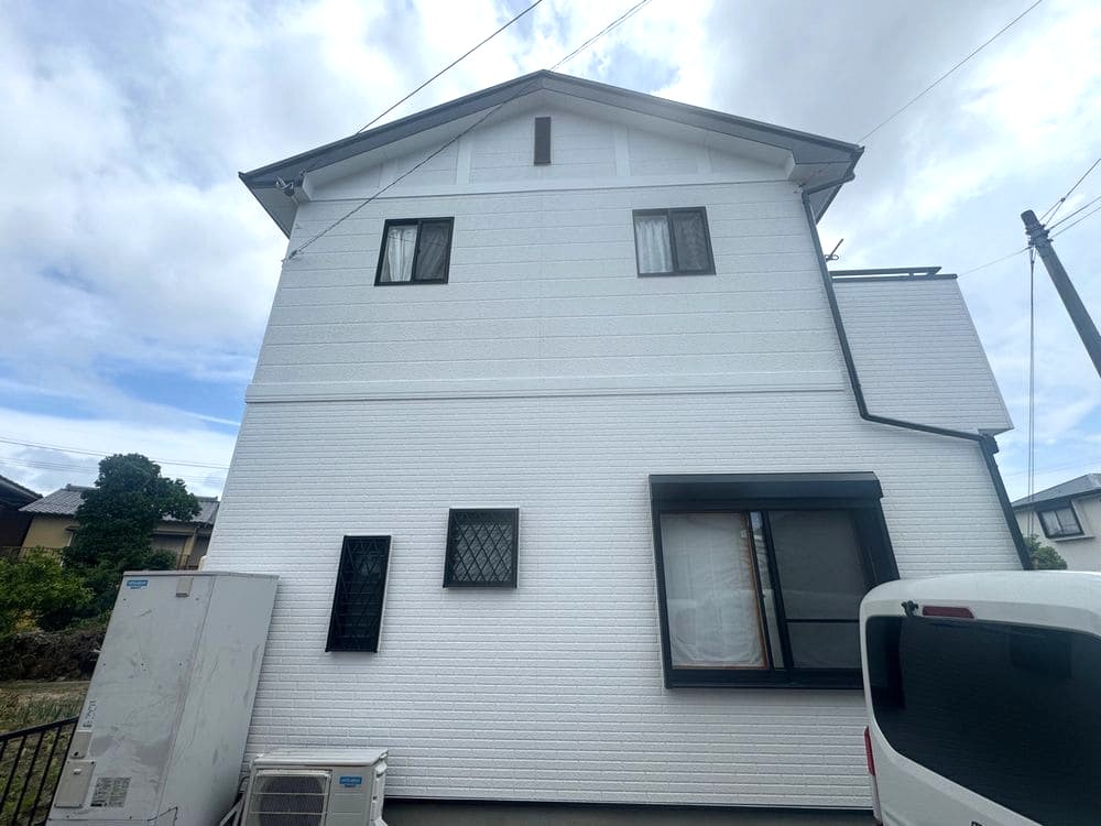 鈴鹿市の外壁塗装、屋根塗装、防水工事をリペイント匠が施工した写真