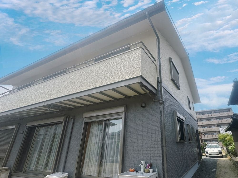 四日市市の外壁塗装をリペイント匠が施工した写真