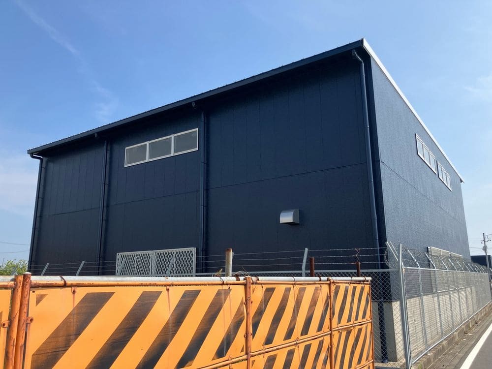 四日市市の外壁屋根塗装をリペイント匠が施工した写真