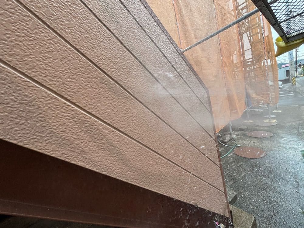 志摩市の外壁塗装、屋根塗装、屋根工事、防水工事をリペイント匠が施工した写真