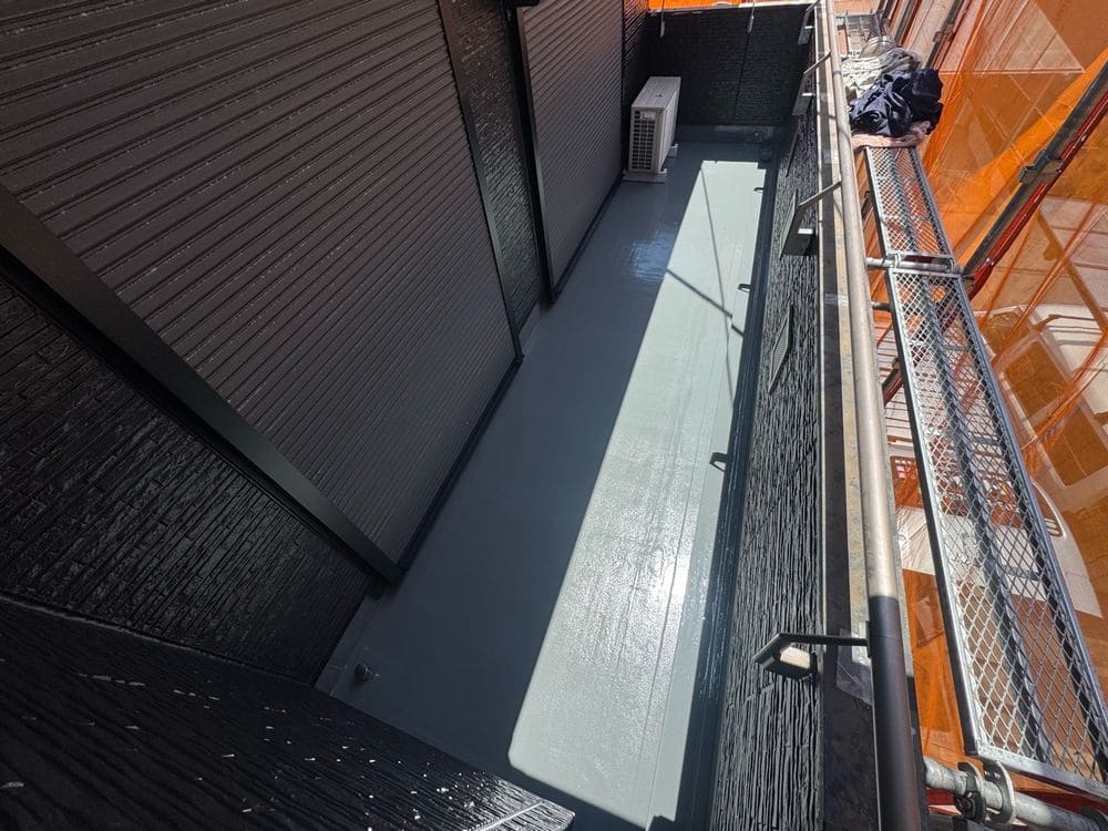 津市の外壁塗装、防水工事をリペイント匠が施工した写真