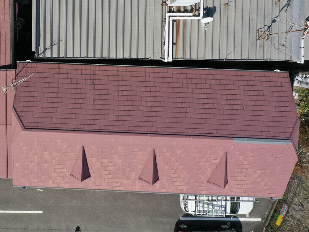 志摩市の外壁塗装、屋根塗装、屋根工事、防水工事をリペイント匠が施工した写真