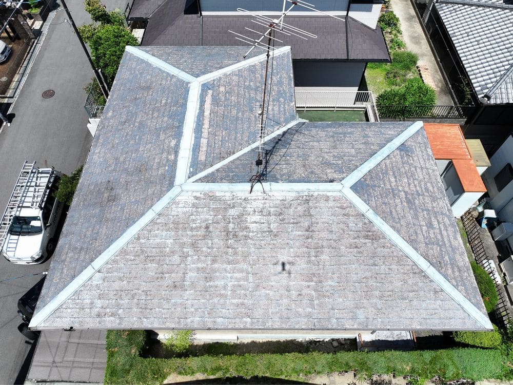 名張市の屋根塗装をリペイント匠が施工した写真