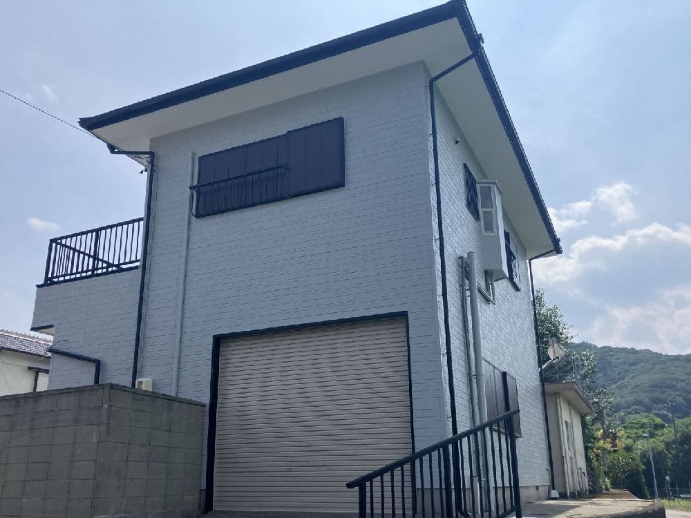 志摩市の外壁塗装、屋根塗装、防水工事をリペイント匠が施工した写真