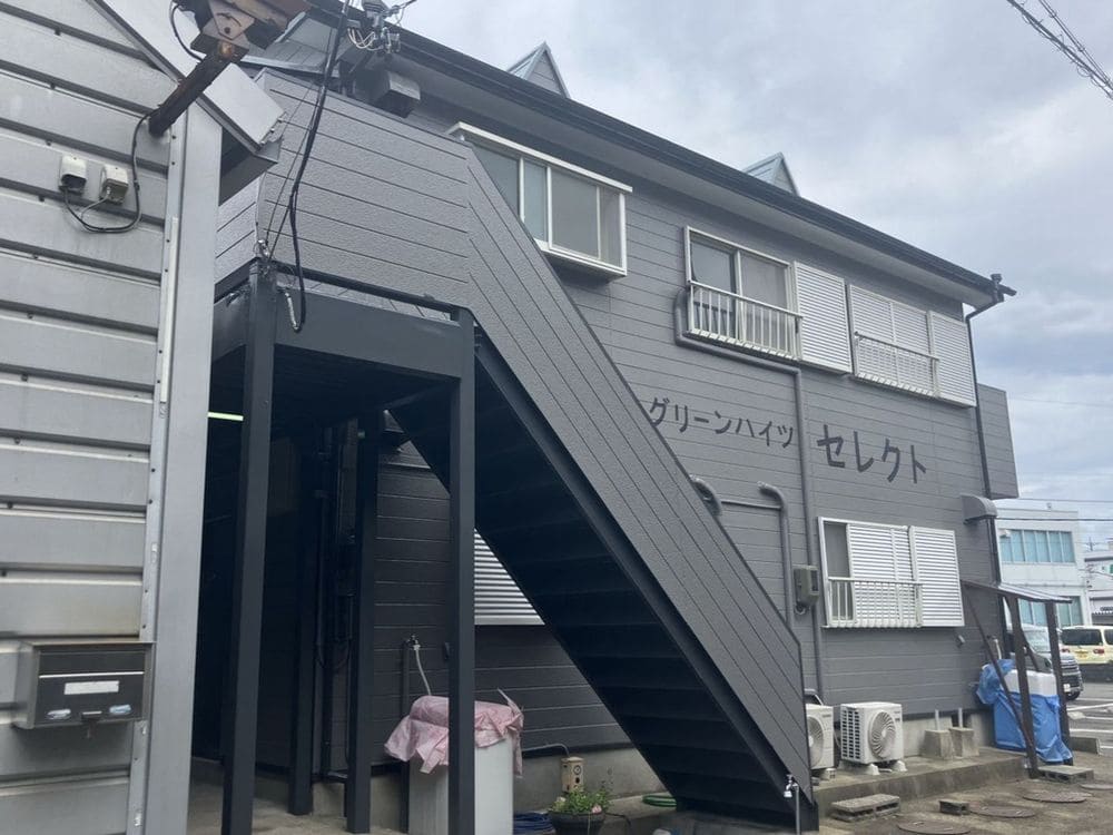 志摩市の外壁塗装、屋根塗装、屋根工事、防水工事をリペイント匠が施工した写真