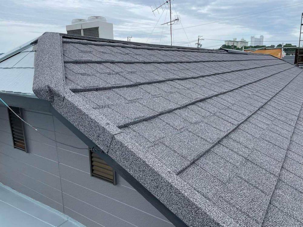 志摩市の外壁塗装、屋根塗装、屋根工事、防水工事をリペイント匠が施工した写真