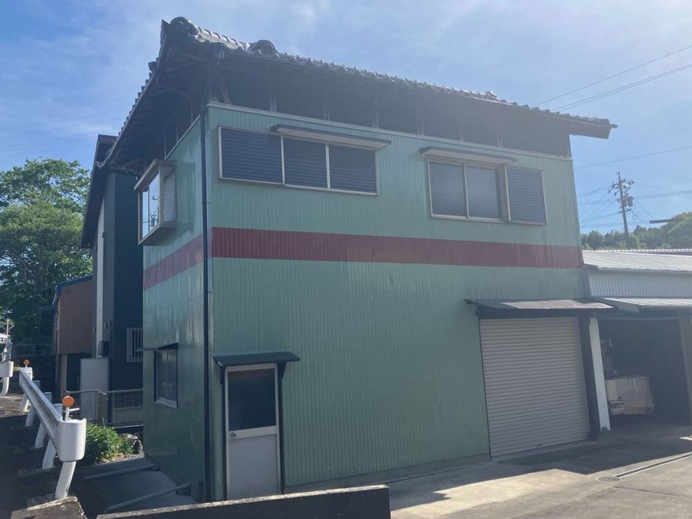 四日市市の外壁塗装をリペイント匠が施工した写真