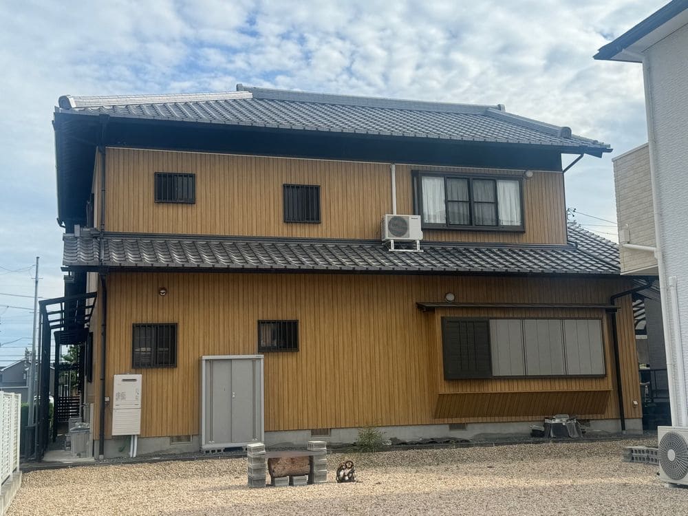 四日市市の外壁塗装をリペイント匠が施工した写真