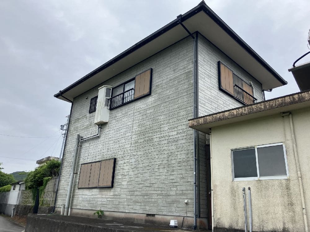 志摩市の外壁塗装、屋根塗装、防水工事をリペイント匠が施工した写真