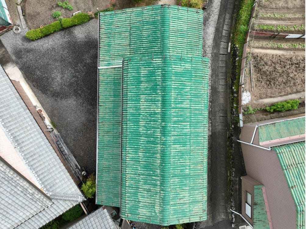 亀山市の屋根塗装をリペイント匠が施工した写真