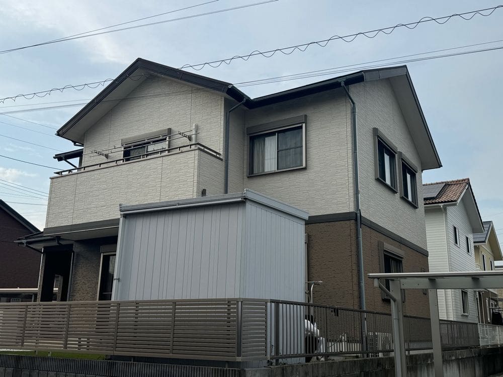 いなべ市の外壁塗装、防水工事をリペイント匠が施工した写真