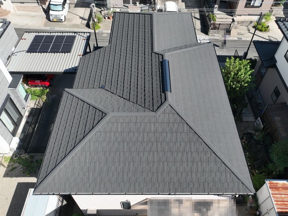 四日市市の屋根工事をリペイント匠が施工した写真