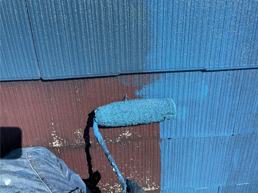 鈴鹿市の屋根塗装をリペイント匠が施工した写真