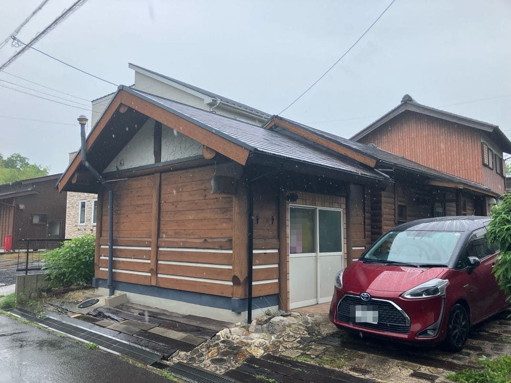 伊賀市の外壁塗装、屋根塗装をリペイント匠が施工した写真