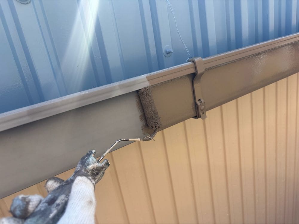 名張市で外壁・屋根塗装をリペイント匠が施工した写真
