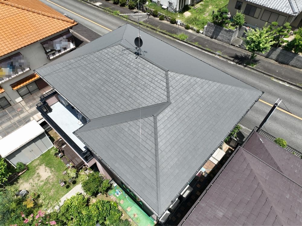 名張市の屋根塗装をリペイント匠が施工した写真