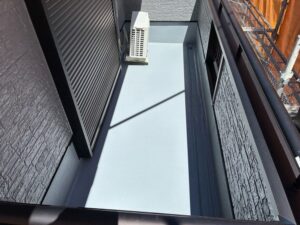伊勢市の防水工事をリペイント匠が施工した写真