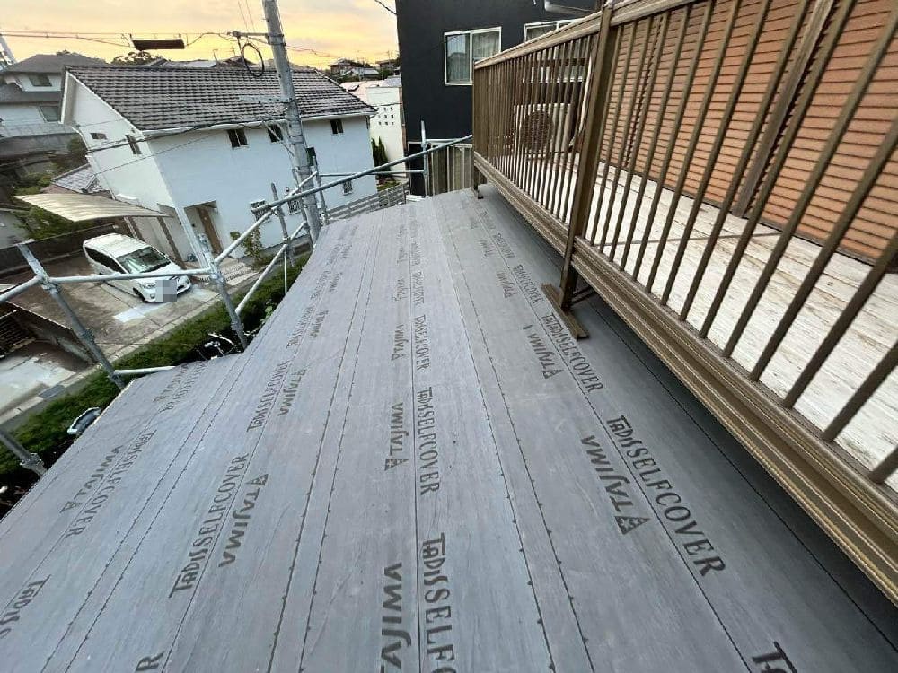 津市の屋根工事をリペイント匠が施工した写真