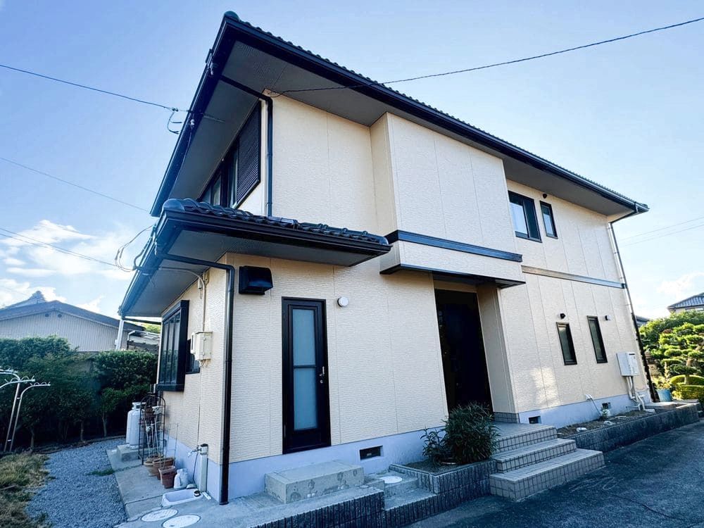 鈴鹿市の外壁・屋根塗装をリペイント匠が施工した写真
