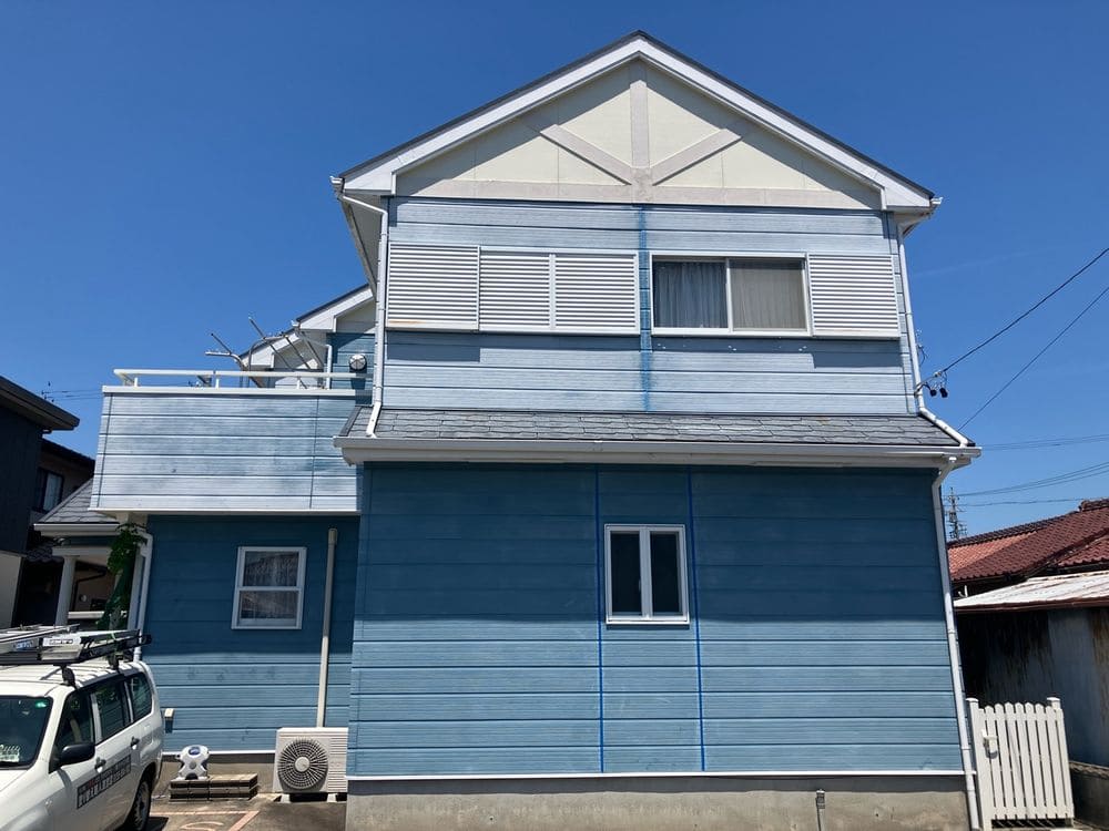鈴鹿市の外壁・屋根塗装をリペイント匠が施工した写真