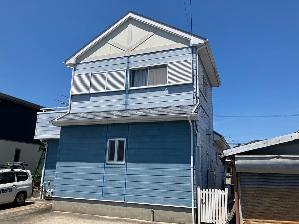 鈴鹿市の外壁・屋根塗装をリペイント匠が施工した写真