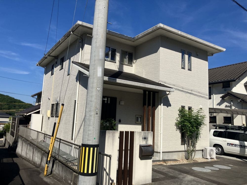伊勢市の外壁・屋根塗装をリペイント匠が施工した写真