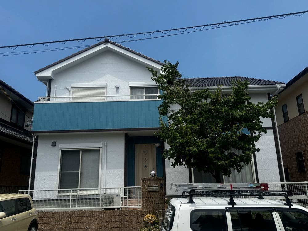 四日市市の外壁塗装、屋根塗装、防水工事をリペイント匠が施工した写真