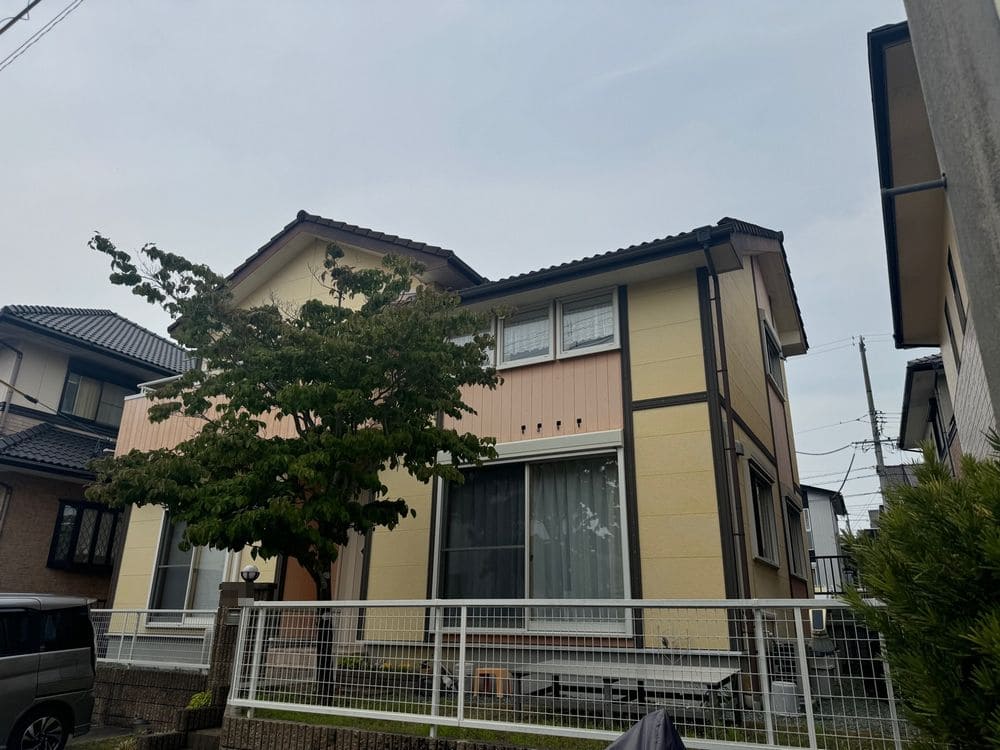 四日市市の外壁塗装、屋根塗装、防水工事をリペイント匠が施工した写真