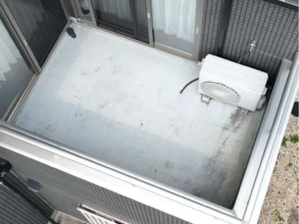 K様(津)防水(施工前) (2) 津市の外壁塗装、防水工事をリペイント匠が施工した写真