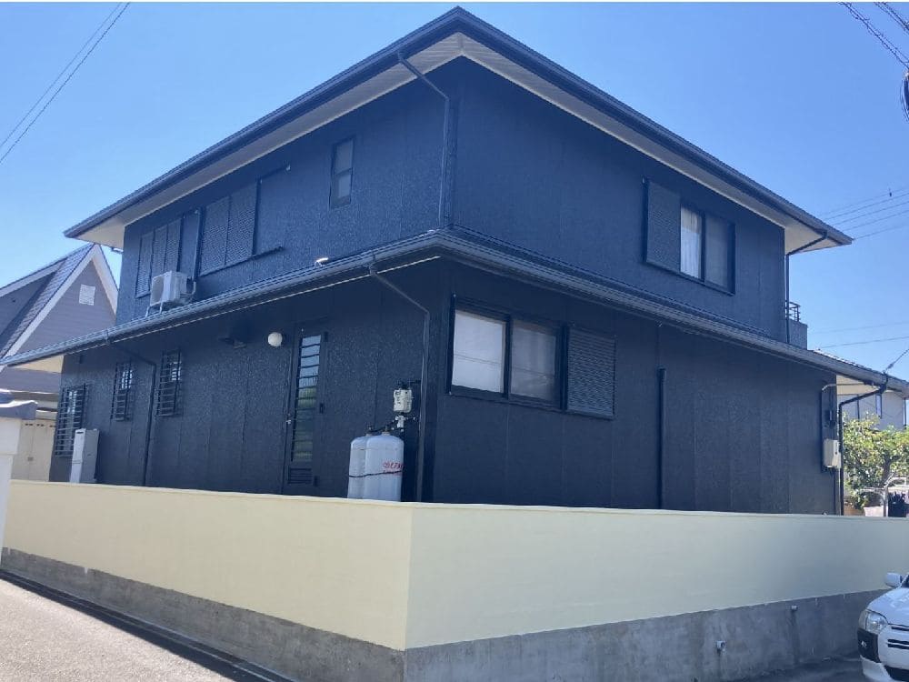 津市の外壁塗装、屋根塗装をリペイント匠が施工した写真