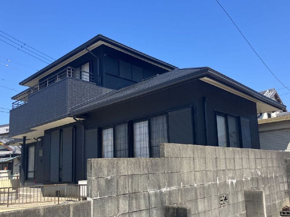 津市の外壁塗装、屋根塗装をリペイント匠が施工した写真