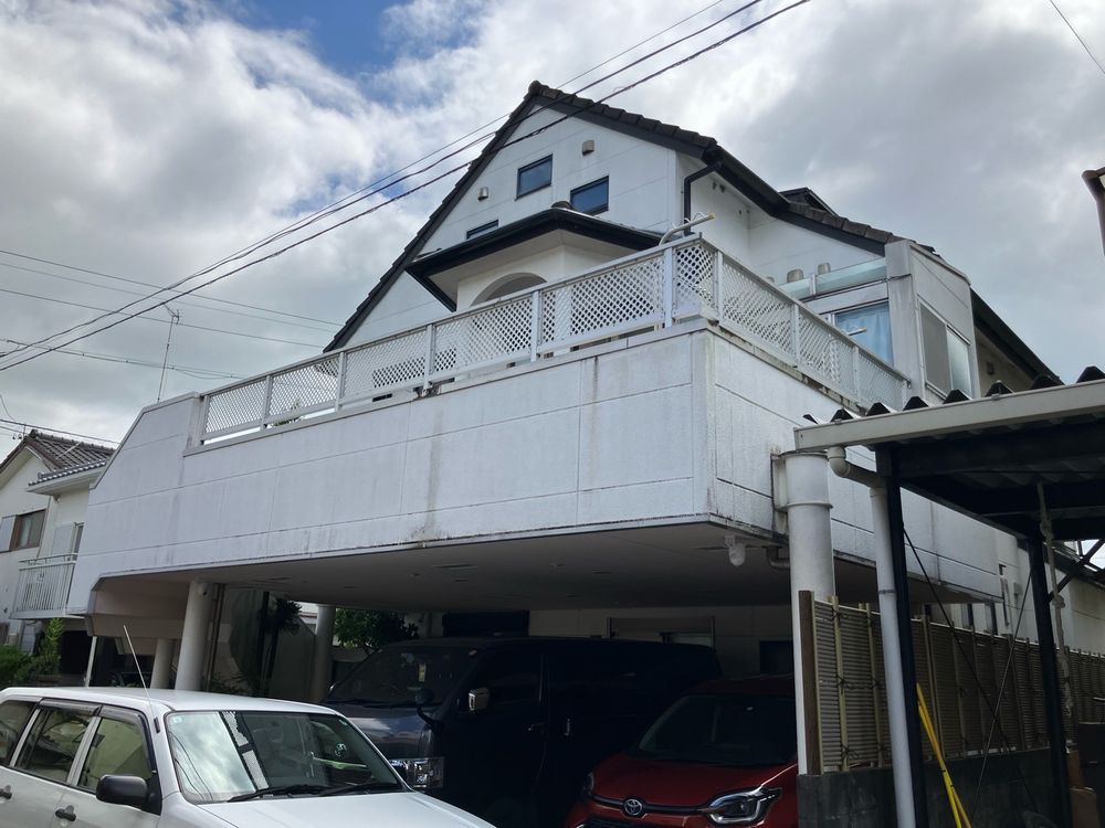 松阪市の外壁・屋根塗装と防水工事をリペイント匠が施工した写真