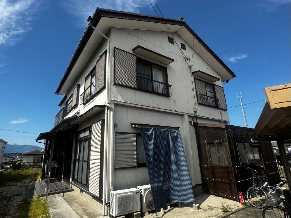 四日市市の外壁塗装をリペイント匠が施工した写真