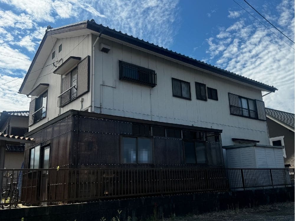 四日市市の外壁塗装をリペイント匠が施工した写真