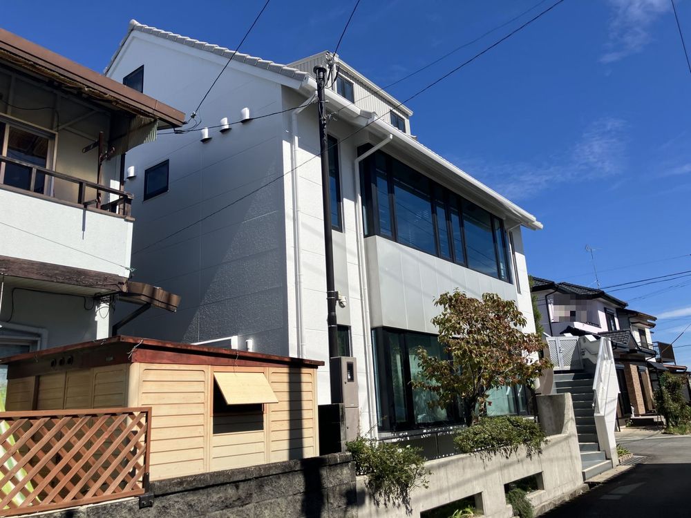 松阪市の外壁・屋根塗装と防水工事をリペイント匠が施工した写真
