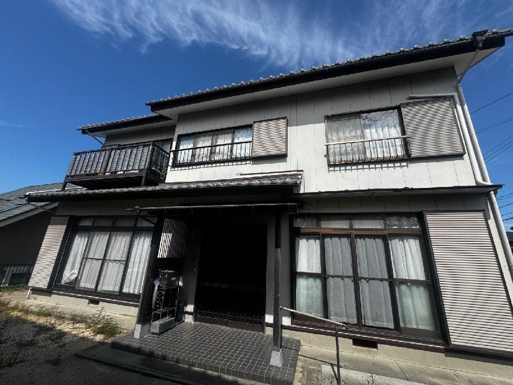 四日市市の外壁塗装をリペイント匠が施工した写真