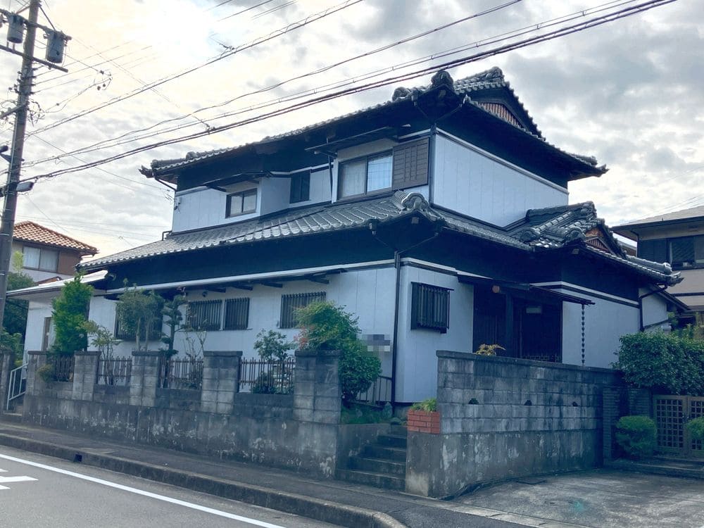 亀山市で外壁・屋根塗装をリペイント匠が施工した写真