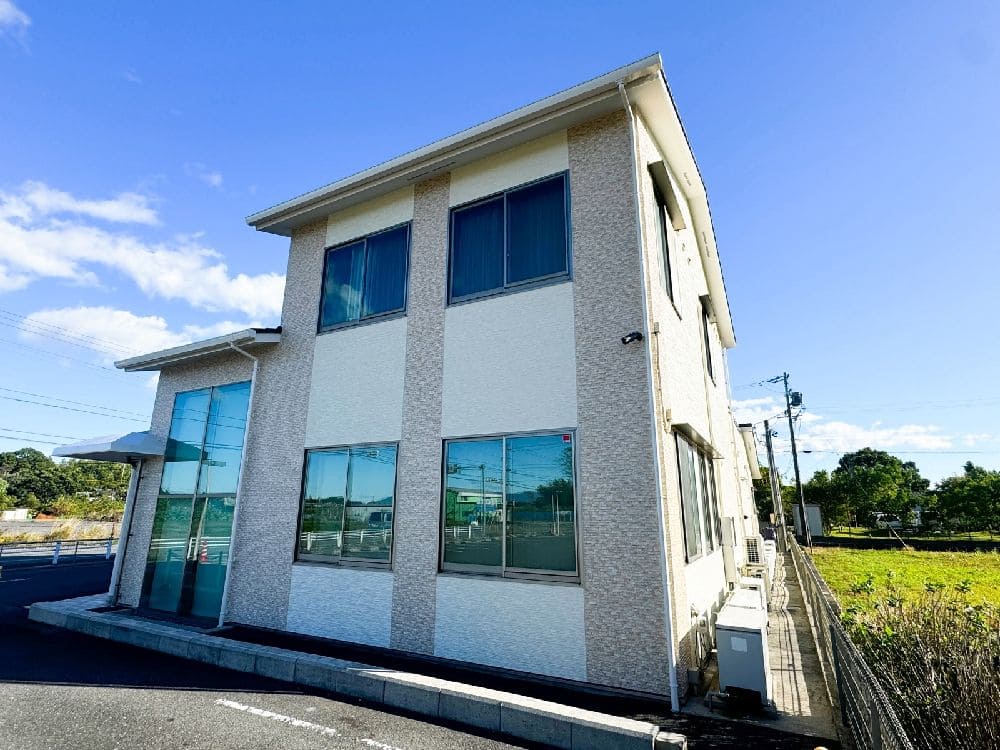 四日市市の外壁塗装、屋根塗装をリペイント匠が施工した写真