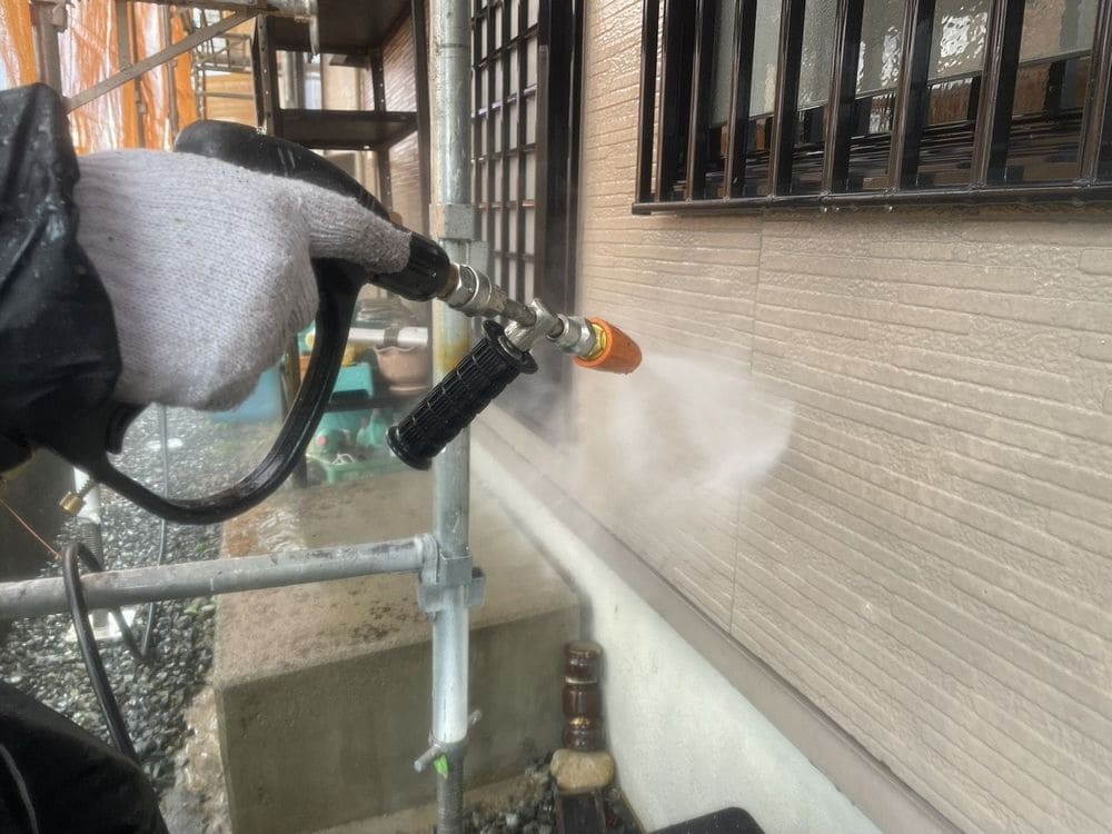 伊勢市の外壁・屋根塗装をリペイント匠が施工した写真