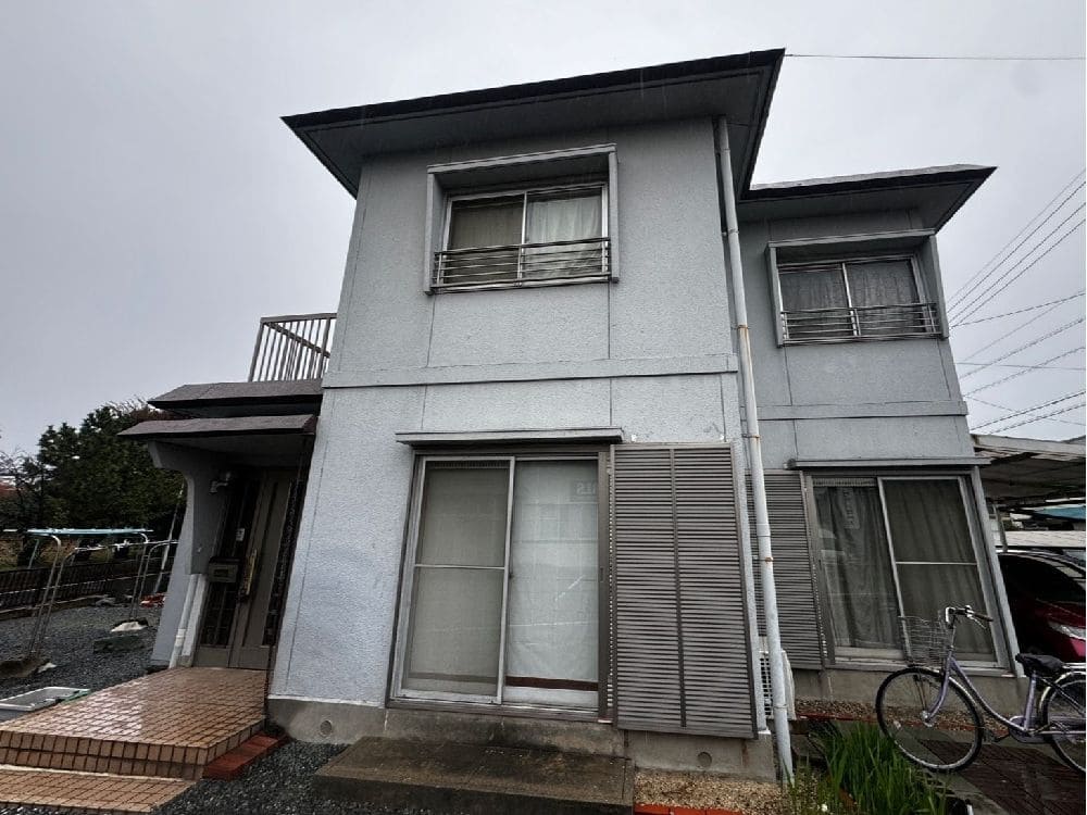 I様(四日市)_施工前_外壁全体 四日市市の外壁塗装、防水工事をリペイント匠が施工した写真