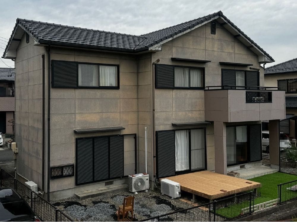 I様(四日市)施工前_外壁全体 (3) 四日市市の外壁塗装、防水工事をリペイント匠が施工した写真